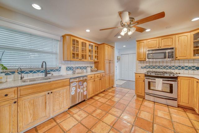 12620 SW 114th Ave, Miami, FL 33176