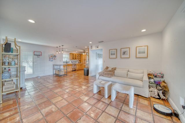 12620 SW 114th Ave, Miami, FL 33176