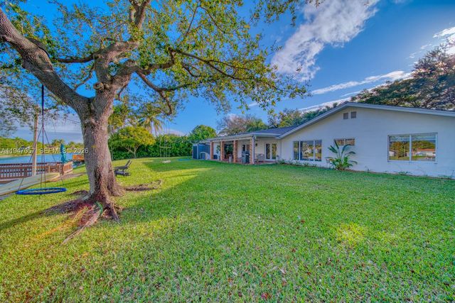 12620 SW 114th Ave, Miami, FL 33176