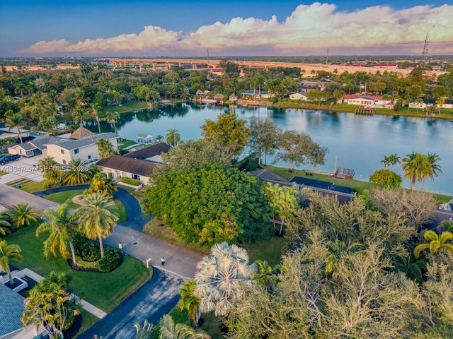 12620 SW 114th Ave, Miami, FL 33176