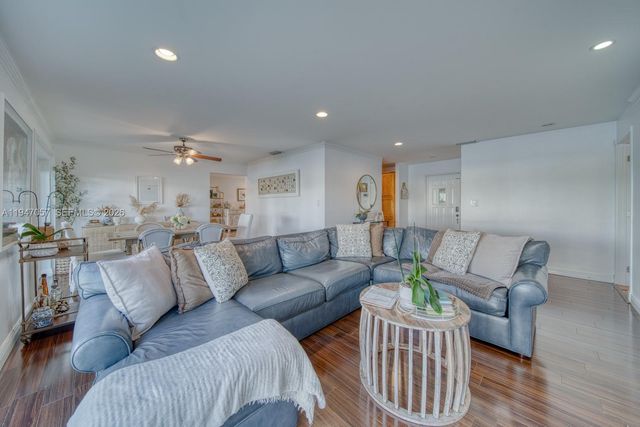 12620 SW 114th Ave, Miami, FL 33176