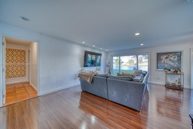 12620 SW 114th Ave, Miami, FL 33176