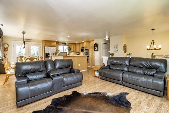 116 Hillcrest Drive, Elma, WA 98541