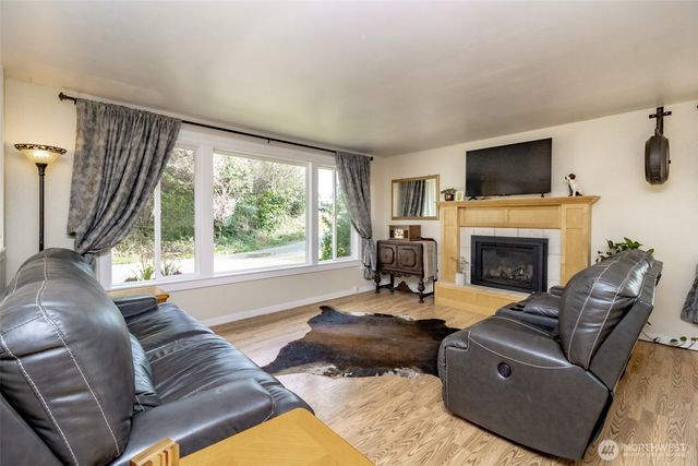 116 Hillcrest Drive, Elma, WA 98541