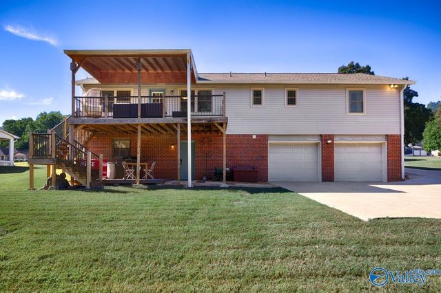 115 Season Lane, Huntsville, AL 35811
