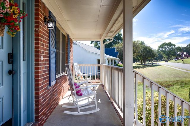 115 Season Lane, Huntsville, AL 35811
