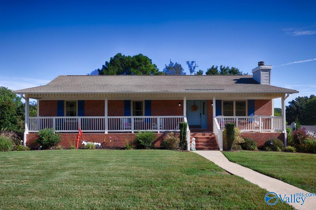 115 Season Lane, Huntsville, AL 35811