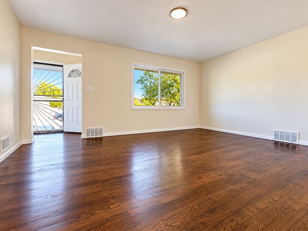 1304 Freeland Avenue, Calumet City, IL 60409 — photo 3