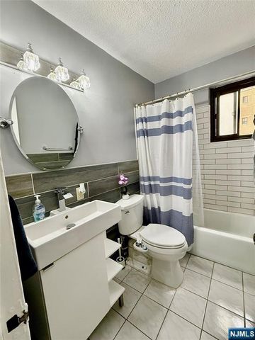 307 Prospect Avenue 4D, Hackensack, NJ 07601