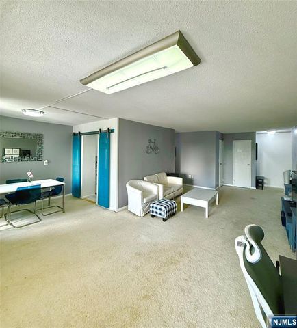 307 Prospect Avenue 4D, Hackensack, NJ 07601