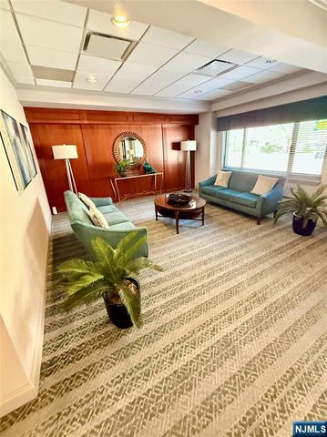 307 Prospect Avenue 4D, Hackensack, NJ 07601