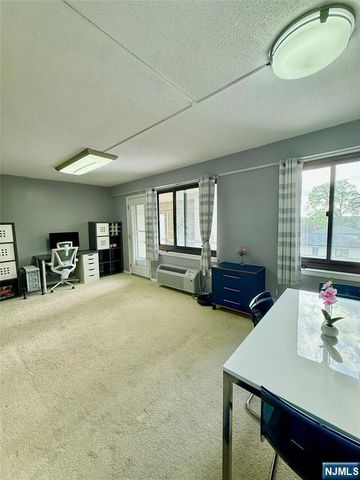 307 Prospect Avenue 4D, Hackensack, NJ 07601