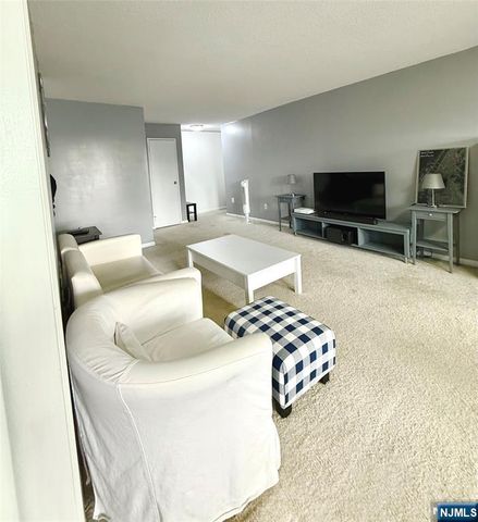 307 Prospect Avenue 4D, Hackensack, NJ 07601