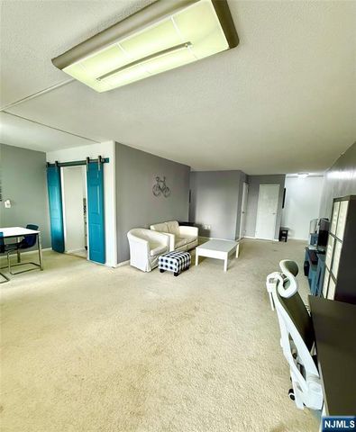 307 Prospect Avenue 4D, Hackensack, NJ 07601