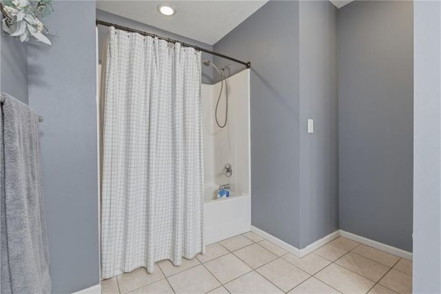 114 S Jewell Street, Liberty, MO 64068