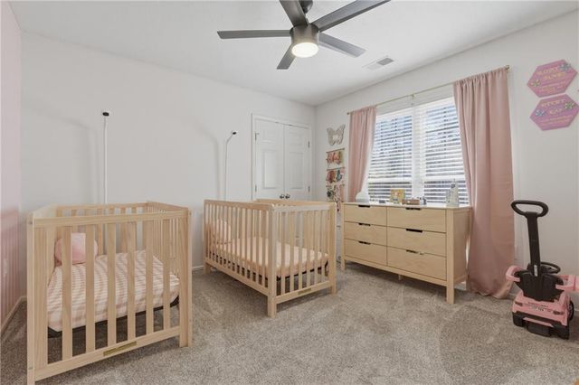 114 S Jewell Street, Liberty, MO 64068