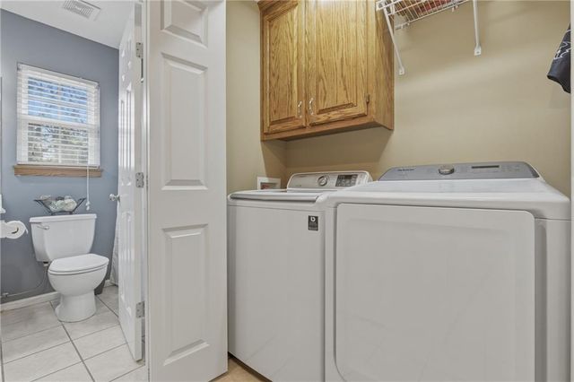 114 S Jewell Street, Liberty, MO 64068