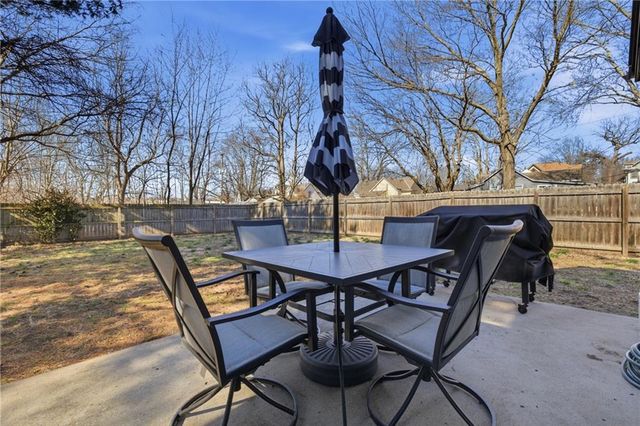 114 S Jewell Street, Liberty, MO 64068