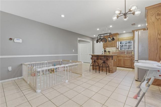 114 S Jewell Street, Liberty, MO 64068