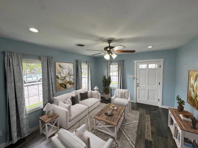 3727 Avenue L, Galveston, TX 77550