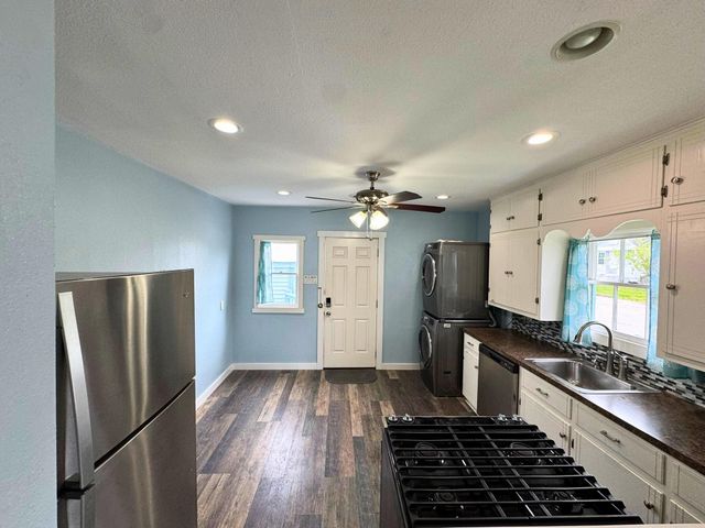 3727 Avenue L, Galveston, TX 77550