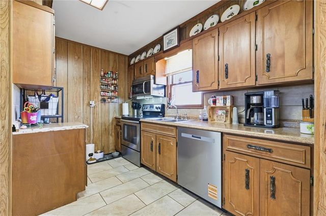 200 Eldorado Drive, Belton, MO 64012