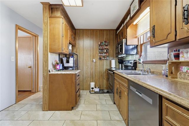 200 Eldorado Drive, Belton, MO 64012