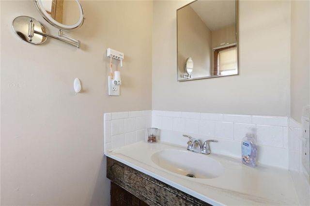 200 Eldorado Drive, Belton, MO 64012