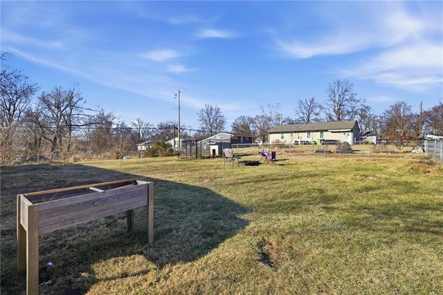 200 Eldorado Drive, Belton, MO 64012