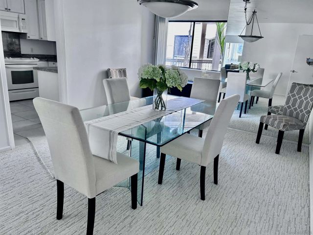 7550 EADS AVE 203, La Jolla, CA 92037