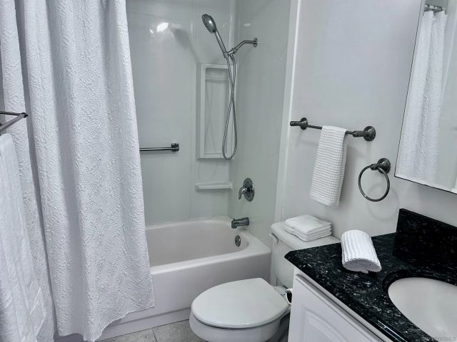 7550 EADS AVE 203, La Jolla, CA 92037