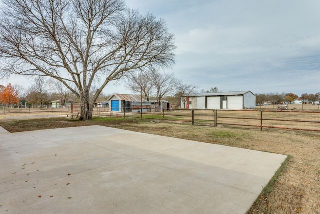 817 Stella Mae Drive, Fort Worth, TX 76028