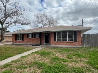 1041 Brawner Pkwy, Corpus Christi, TX 78411