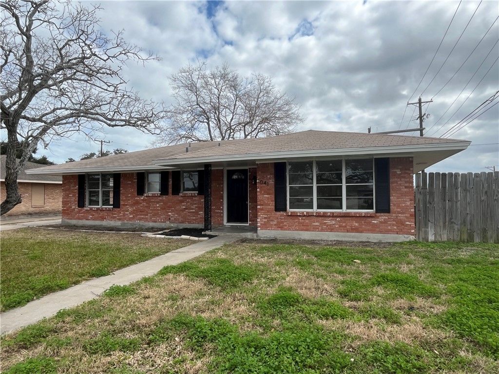 1041 Brawner Pkwy, Corpus Christi, TX 78411