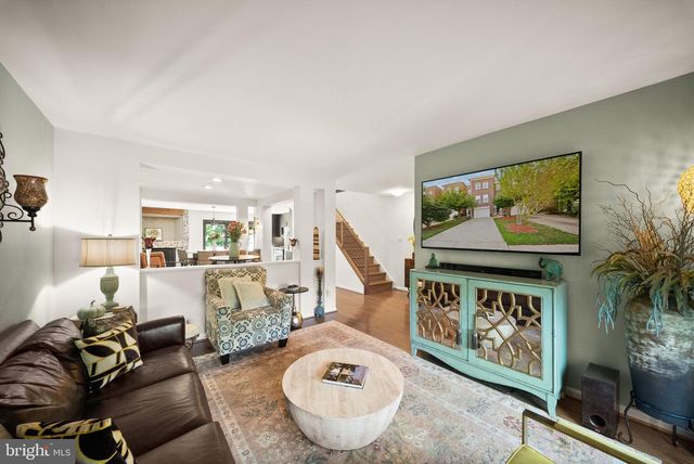 12091 EDGEMERE CIR, Reston, VA 20190