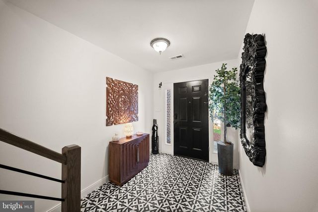 12091 EDGEMERE CIR, Reston, VA 20190