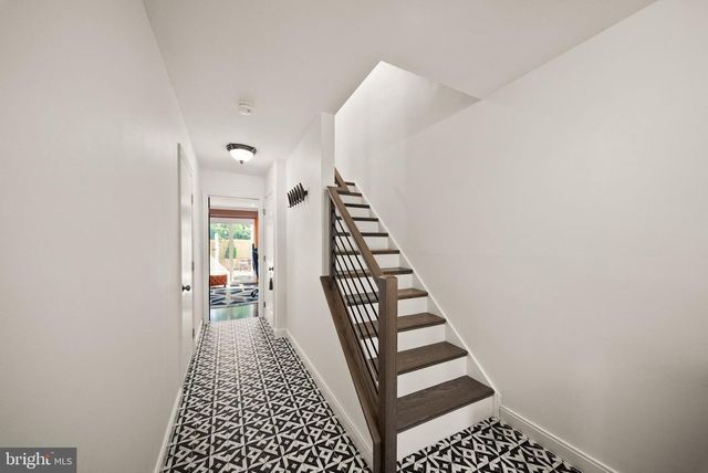 12091 EDGEMERE CIR, Reston, VA 20190