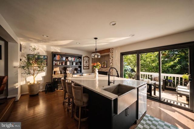 12091 EDGEMERE CIR, Reston, VA 20190