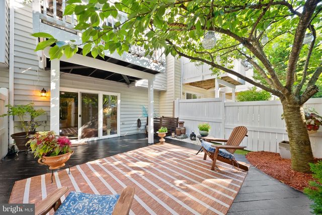 12091 EDGEMERE CIR, Reston, VA 20190