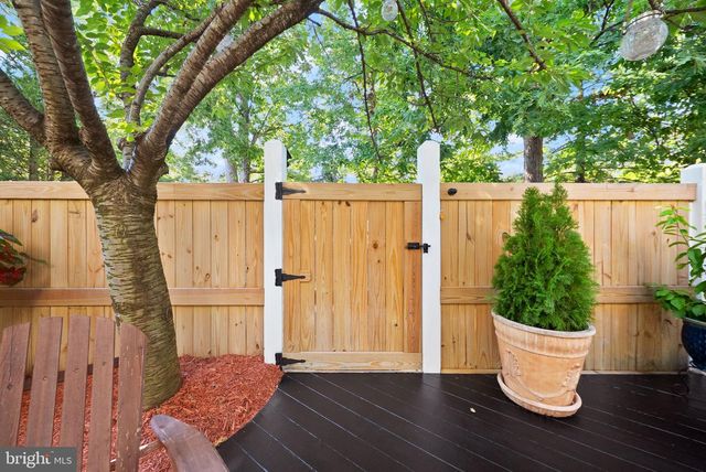 12091 EDGEMERE CIR, Reston, VA 20190