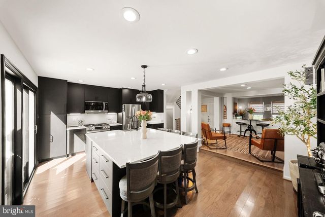 12091 EDGEMERE CIR, Reston, VA 20190