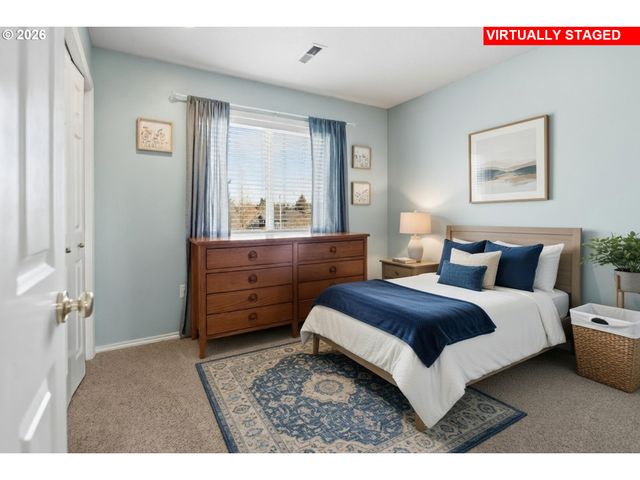 11721 SALMONBERRY Dr, Oregon City, OR 97045