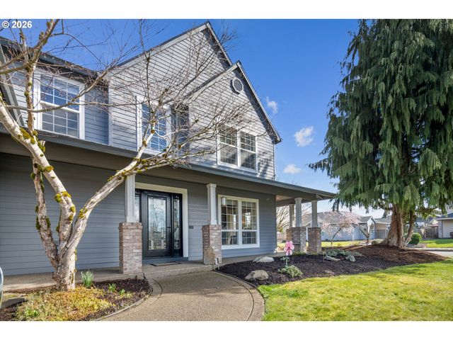 11721 SALMONBERRY Dr, Oregon City, OR 97045