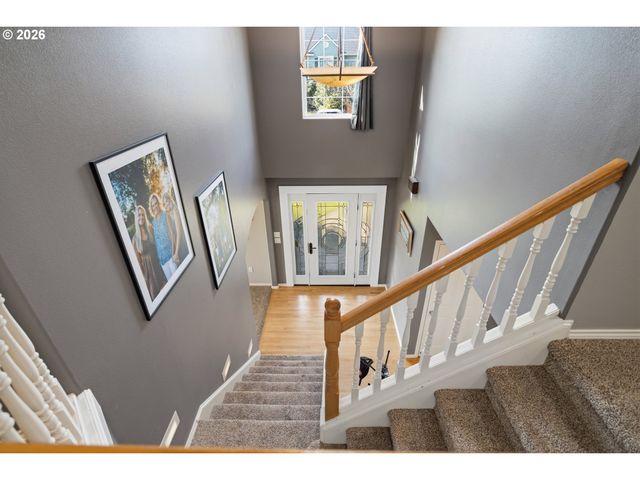 11721 SALMONBERRY Dr, Oregon City, OR 97045