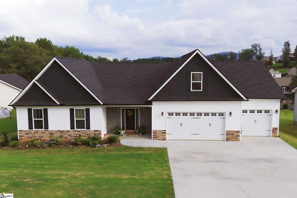 15 Marion Meadow Lane, Travelers Rest, SC 29690