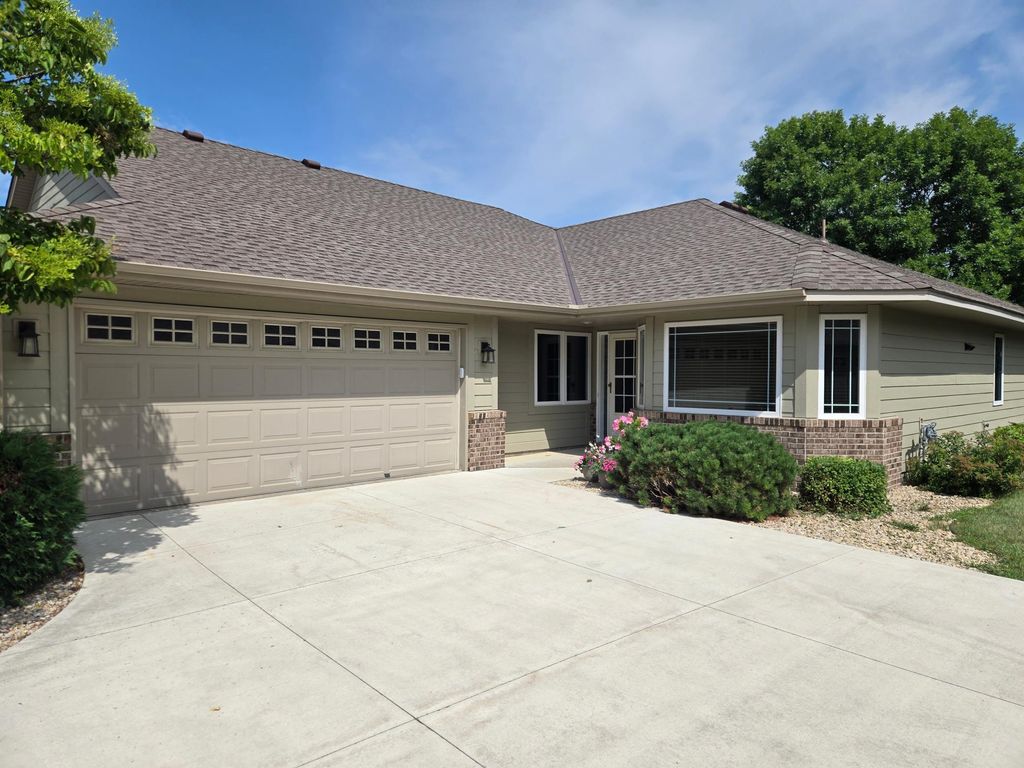 411 Independence Street NE, New Prague, MN 56071 — photo 2