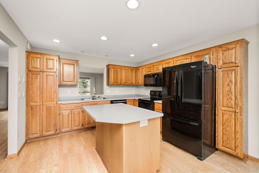 411 Independence Street NE, New Prague, MN 56071 — photo 4