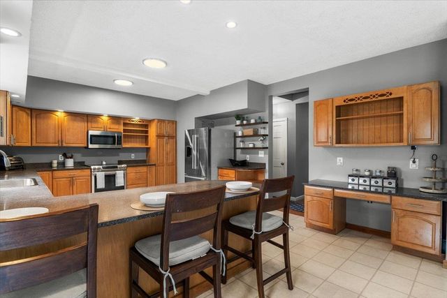 272 Oak Hill Road, Shaftsbury, VT 05262