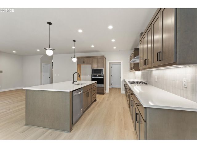 7236 Sw WINDFLOWER St, Wilsonville, OR 97070