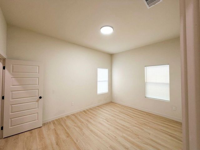 7147 Avenue K, Houston, TX 77011